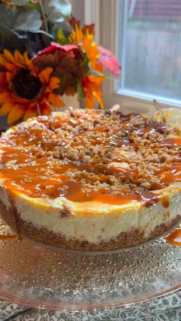 Salted Caramel Apple Crumble Cheesecake: Fall Dessert Perfection