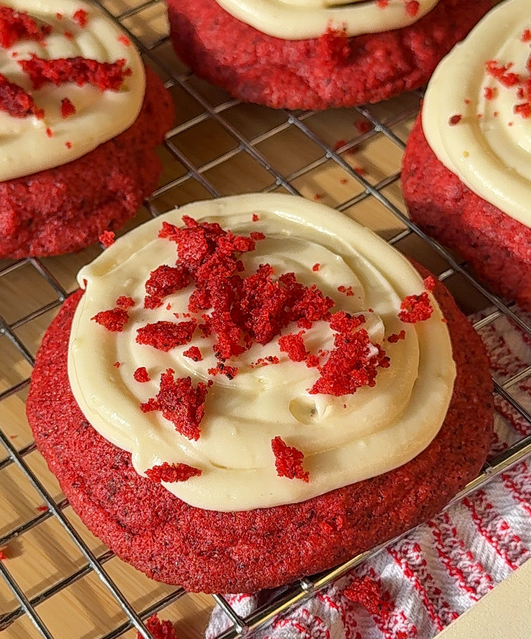Soft Cream Cheese Red Velvet Cookies: A Valentine’s Day Treat Everyone Will Love!