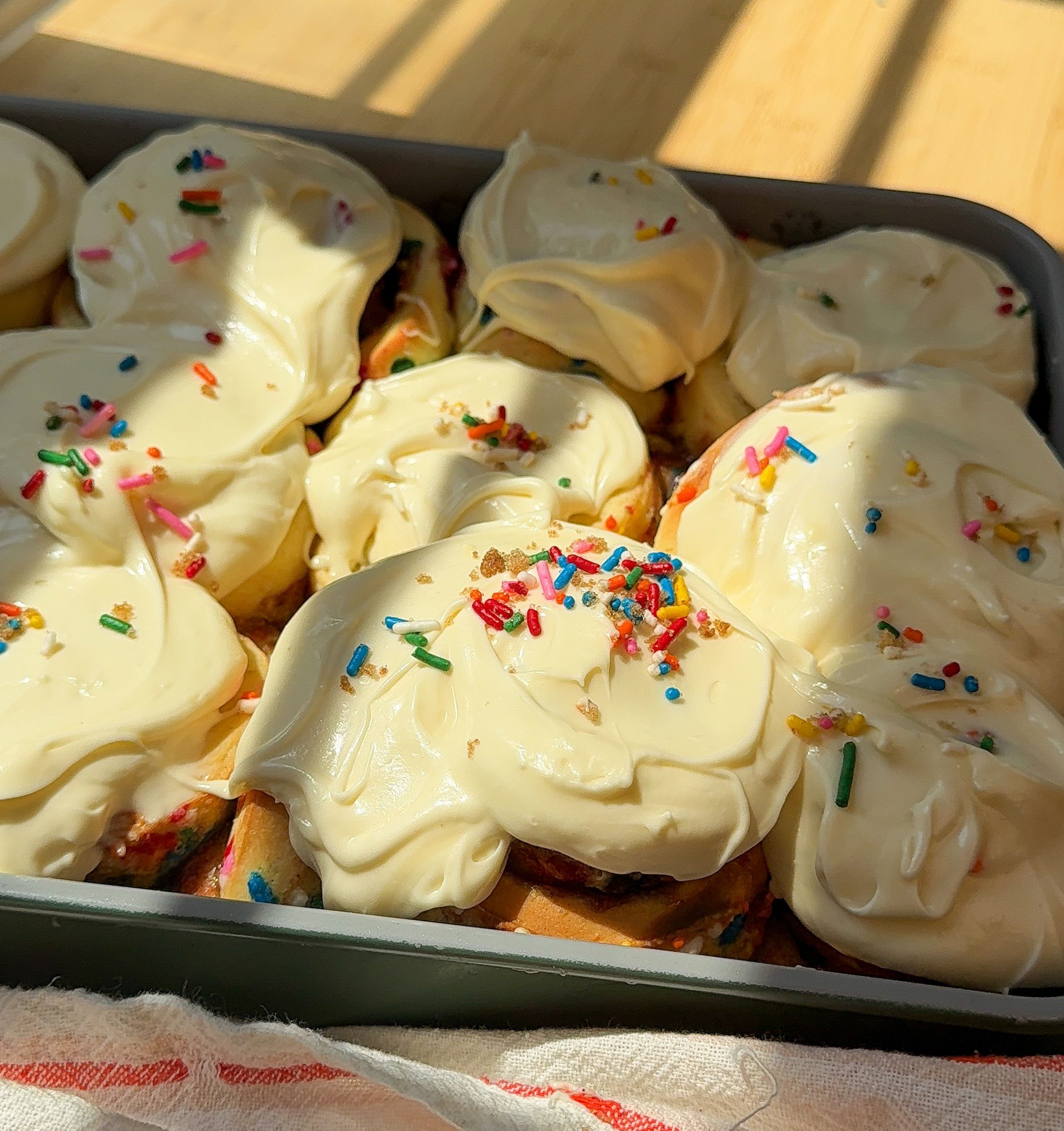 Birthday Cake Cinnamon Rolls – Funfetti-Inspired Cinnamon Rolls with Cream Cheese Frosting