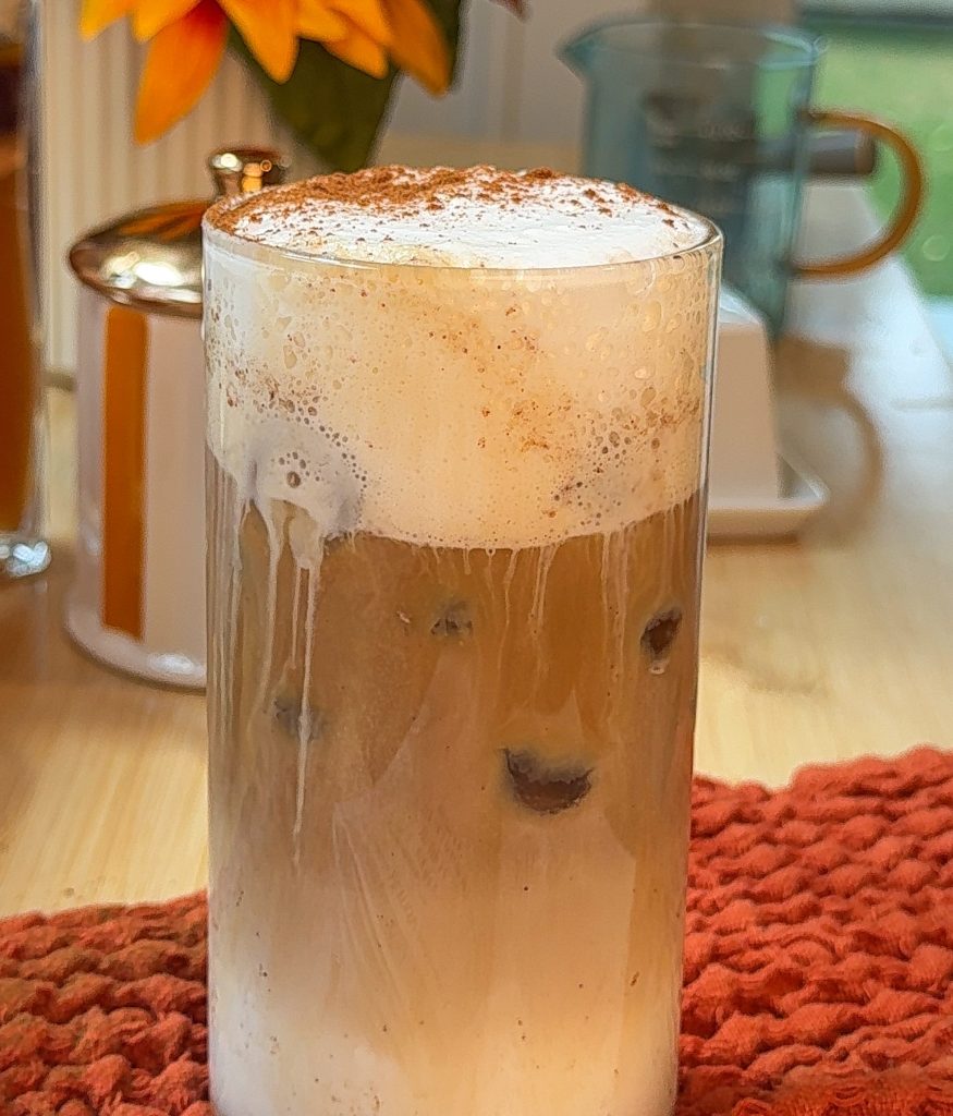 Brown Butter Maple Cinnamon Latte (with Homemade Maple-Cinnamon Syrup)