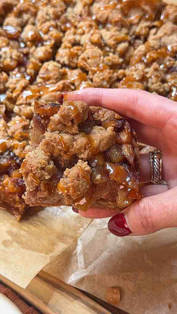 salted caramel apple pie bars