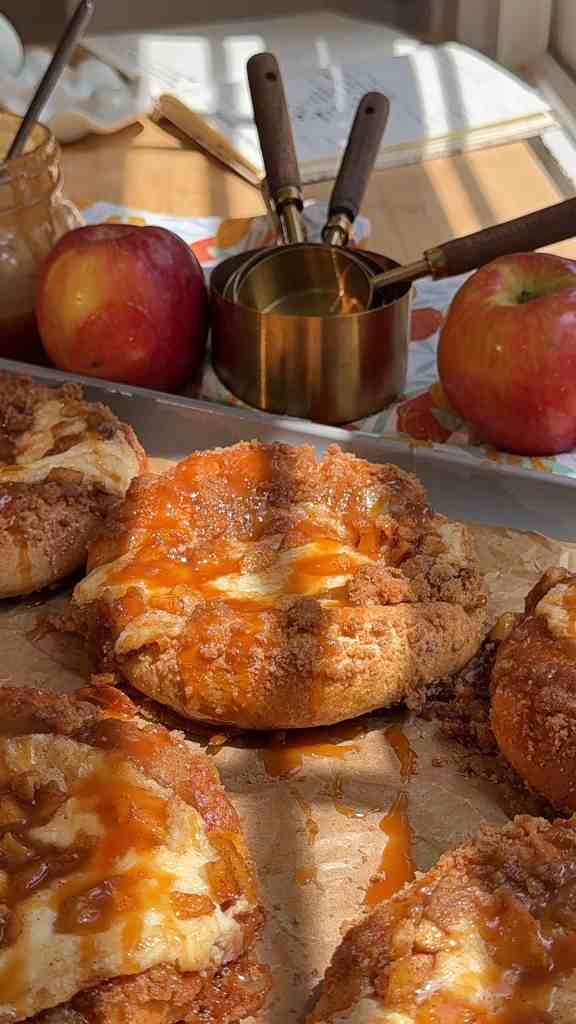 Salted Caramel Apple Crumble Buns – Fluffy Bakery-Style Buns with Custard & Apple Pie Filling