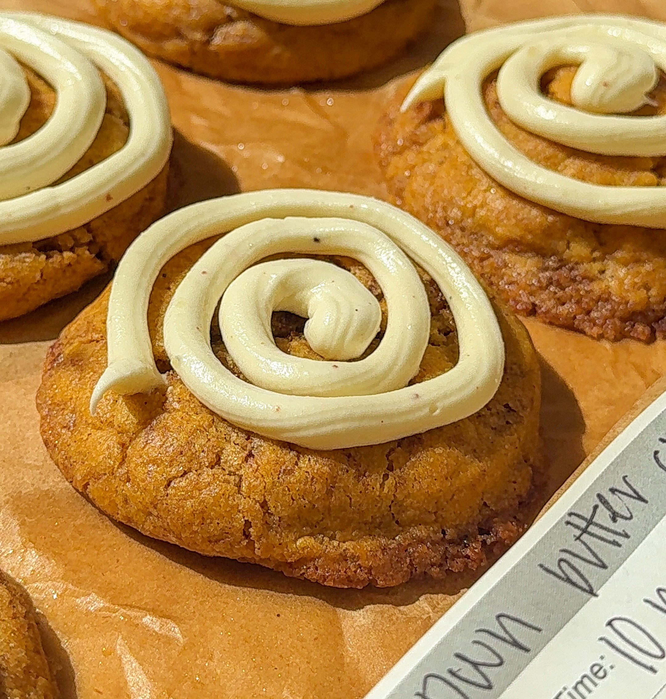 pumpkin cinnamon roll cookie