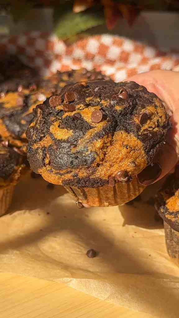 Fluffy Brown Butter Chocolate Swirl Pumpkin Muffins