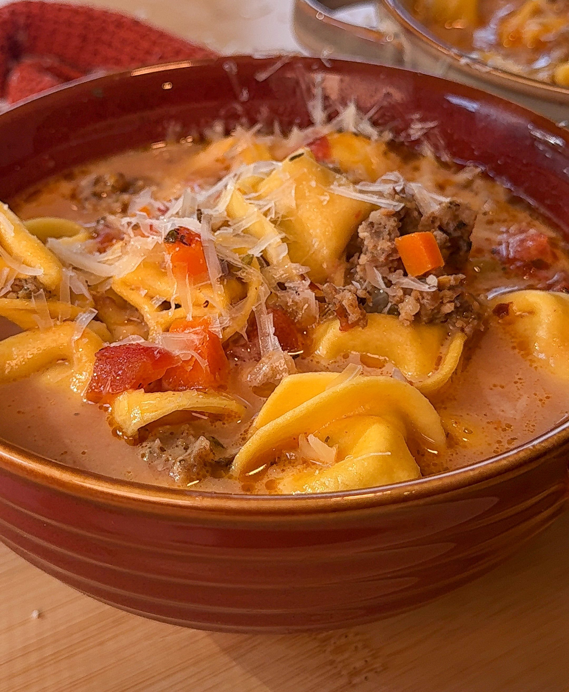 Creamy Tuscan Tortellini Soup with Sweet Italian Sausage (One-Pot, 30 Minutes)