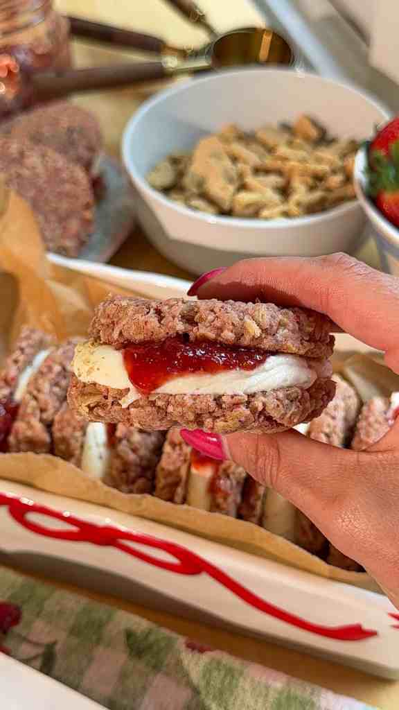 Strawberry Cheesecake Oatmeal Cream Pies
