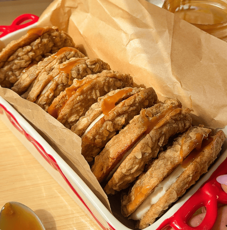 Banana Bread Oatmeal Cream Pies